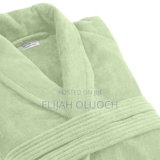 Cosy and Soft Bathrobes - thumbnail 4
