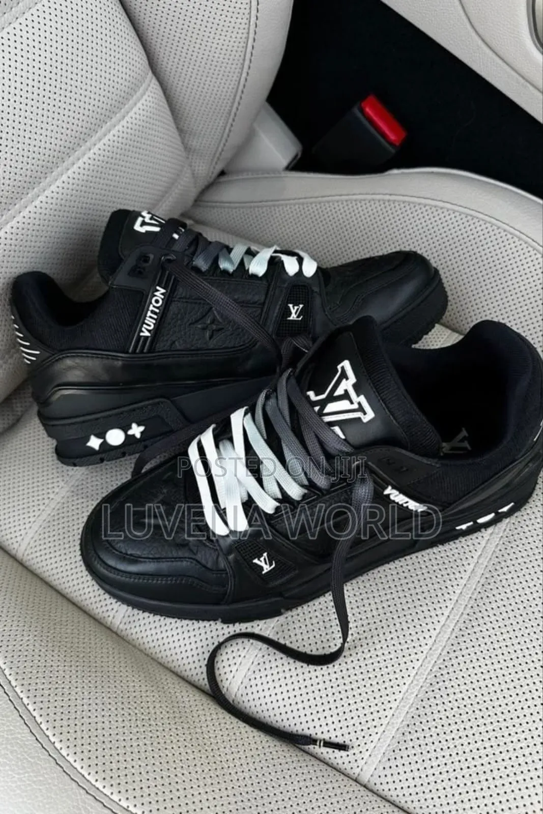Black Lv Sneakers