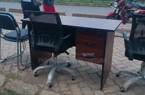Elegant 1m Brown Office Desk With Mesh Chair Df9kj