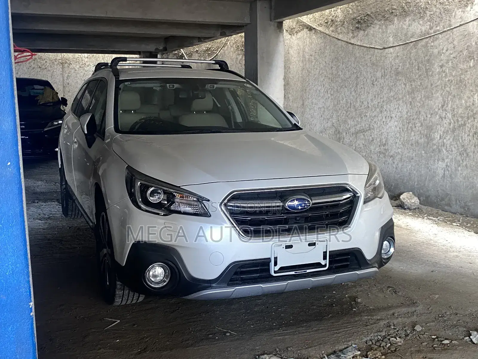 Subaru Outback 2018 Off white