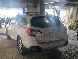 Subaru Outback 2018 Off white