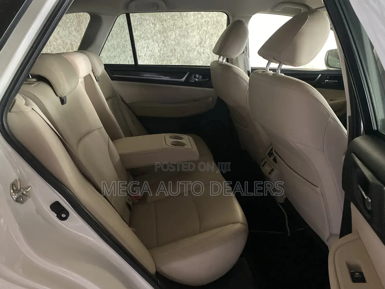 Subaru Outback 2018 Off white