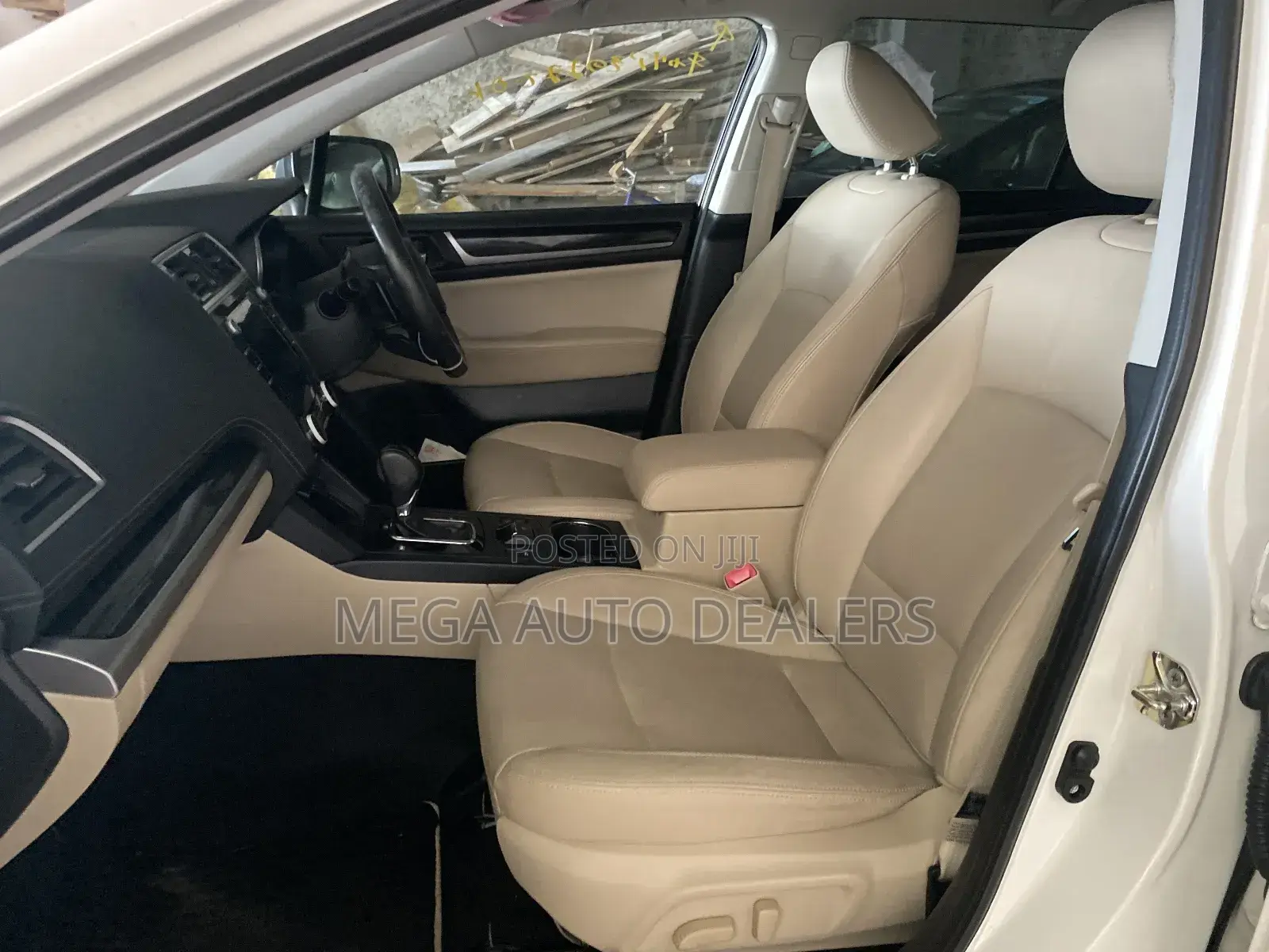 Subaru Outback 2018 Off white