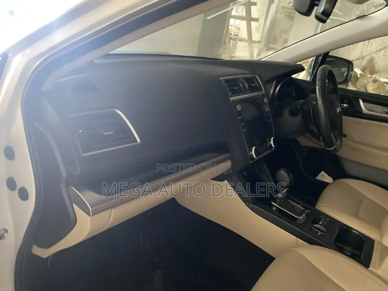 Subaru Outback 2018 Off white