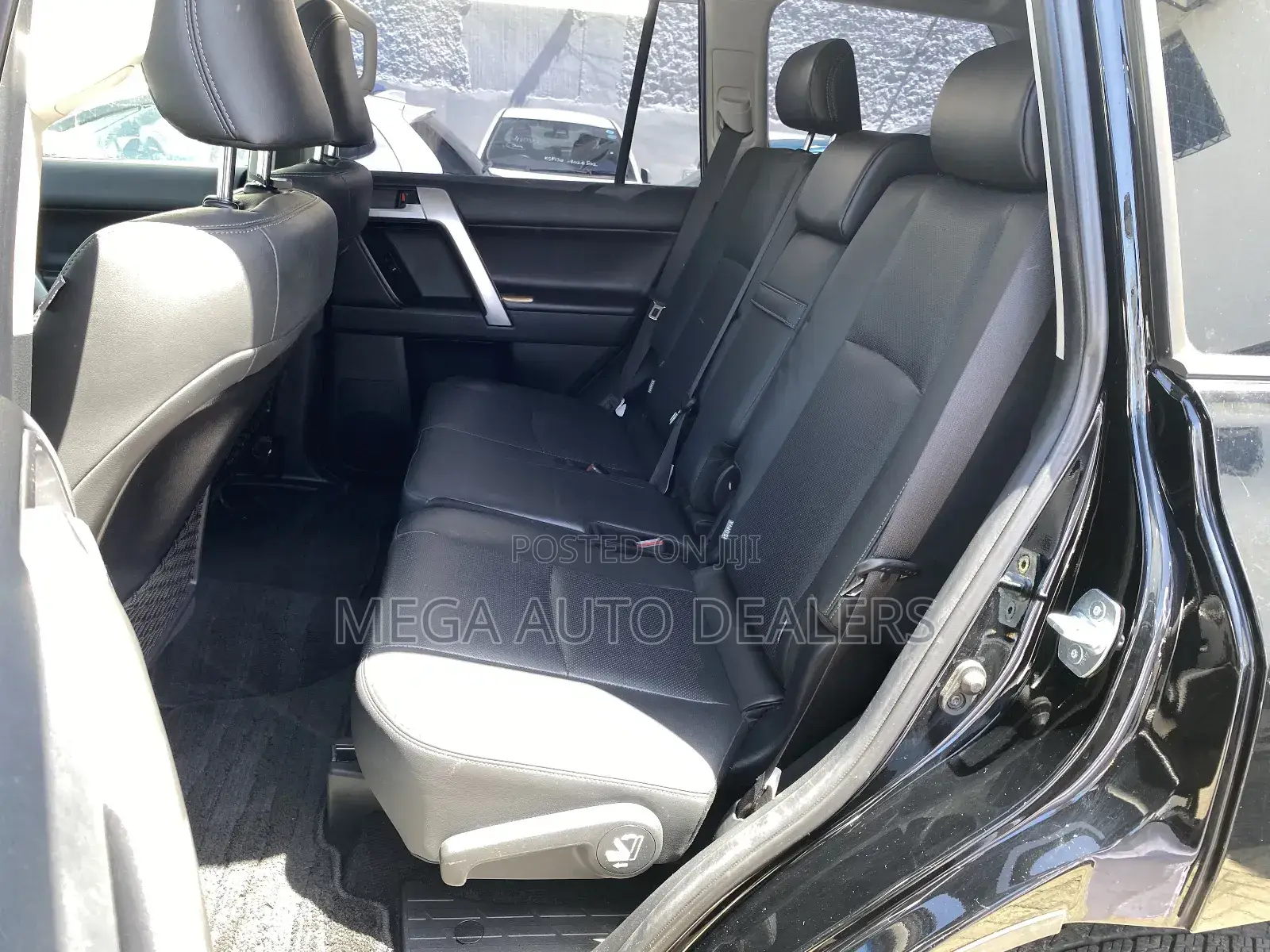 Toyota Land Cruiser Prado 2018 Black