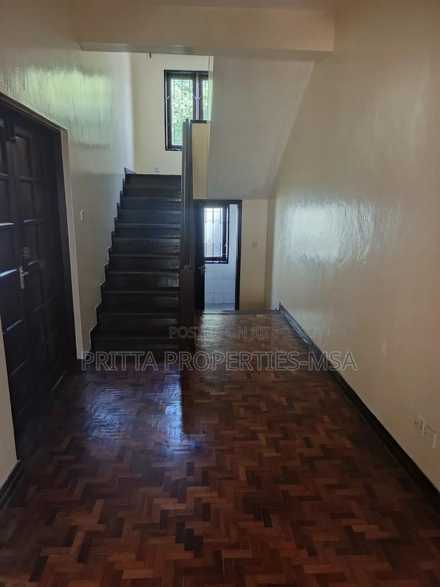 3bdrm Mansion in Nyali for rent - thumbnail 12