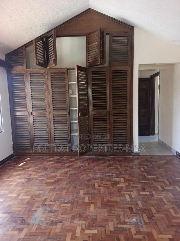 3bdrm Mansion in Nyali for rent - thumbnail 14