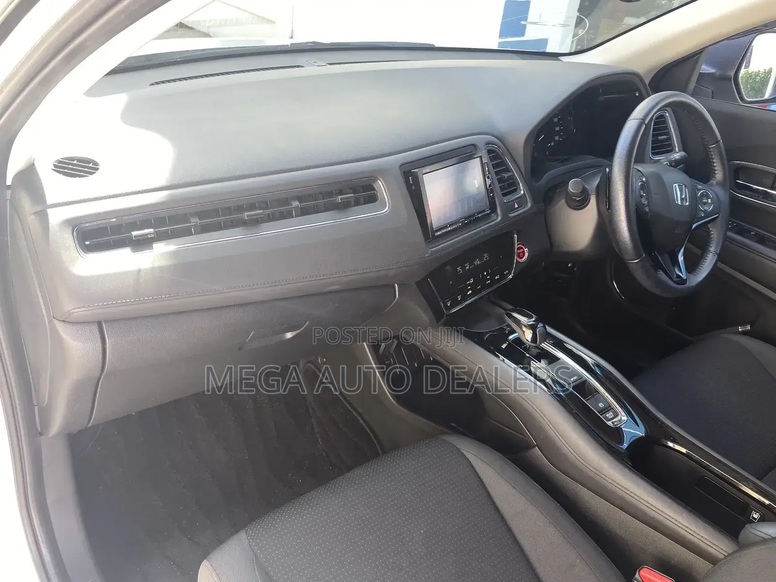 Honda Vezel 2018 White