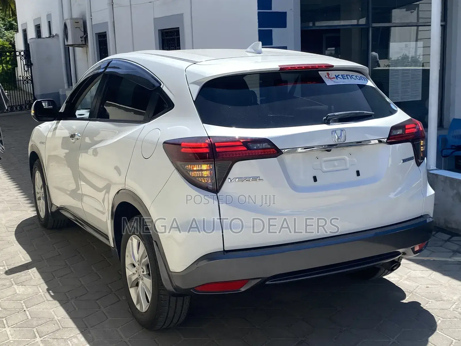 Honda Vezel 2018 White