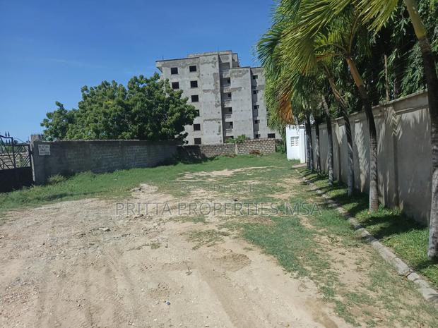 Nyali Prime Plot for Sale:1/4 Acre With Clean Papers - thumbnail 8