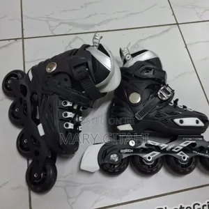 Hard Boot Professional Skates Coloured Black