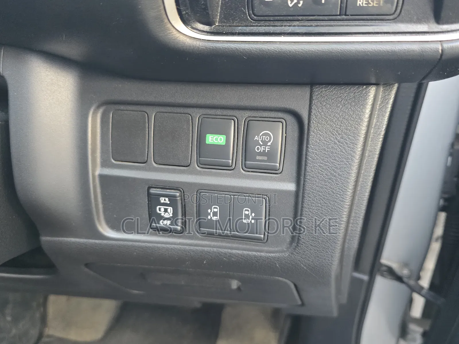 Nissan Serena 2018 Silver