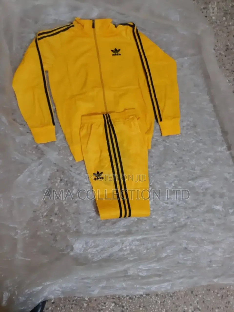 Imported Tracksuits – Perfect for All Your Outdoor Needs