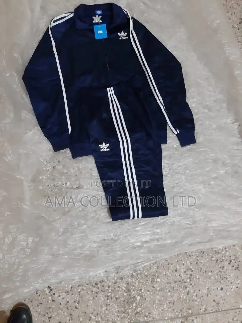 Imported Tracksuits – Perfect for All Your Outdoor Needs