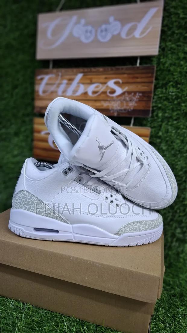 Jordan 3 Retro "Pure Money"*