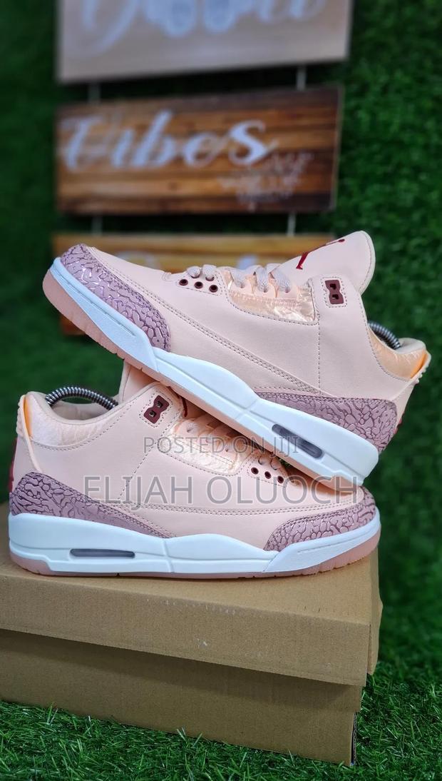 Jordan 3 Retro Valentine’S
Size ,36,37,38,39,40,41
