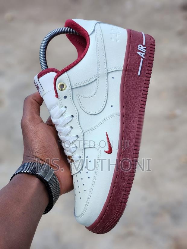 Nike Airforce 1 Low 40th Anniversary 40_44 - main view