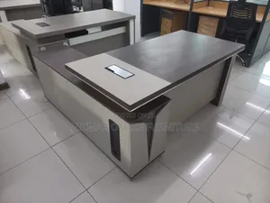 Managerial Advance Office Desk