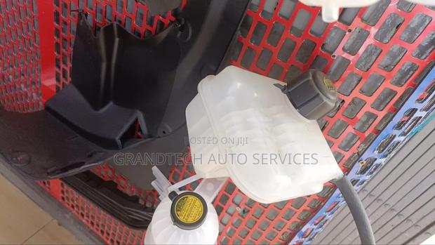 Nissan Dualis Coolant Bottle - main view