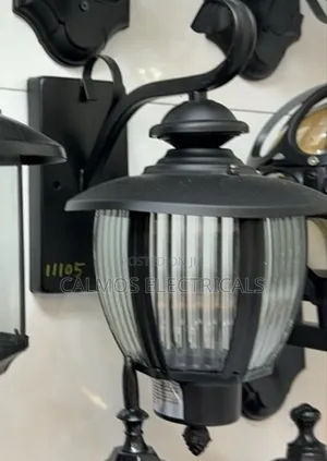 Outdoor Wall Light
