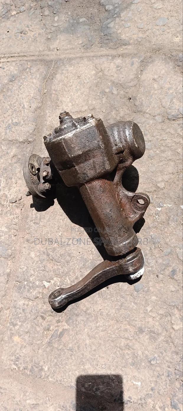Steering Boxes Hilux 2wd.