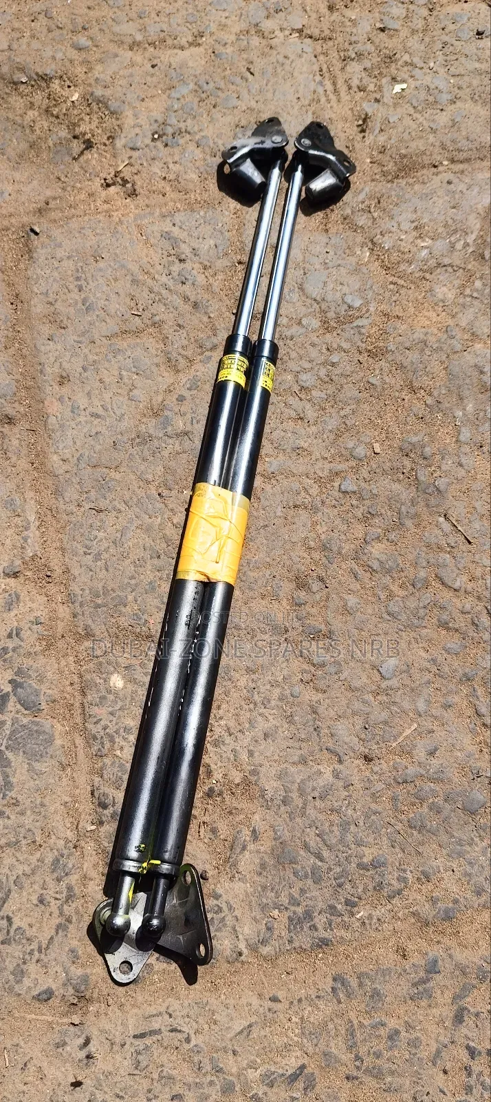 Hiace 7l Boot Shocks Available