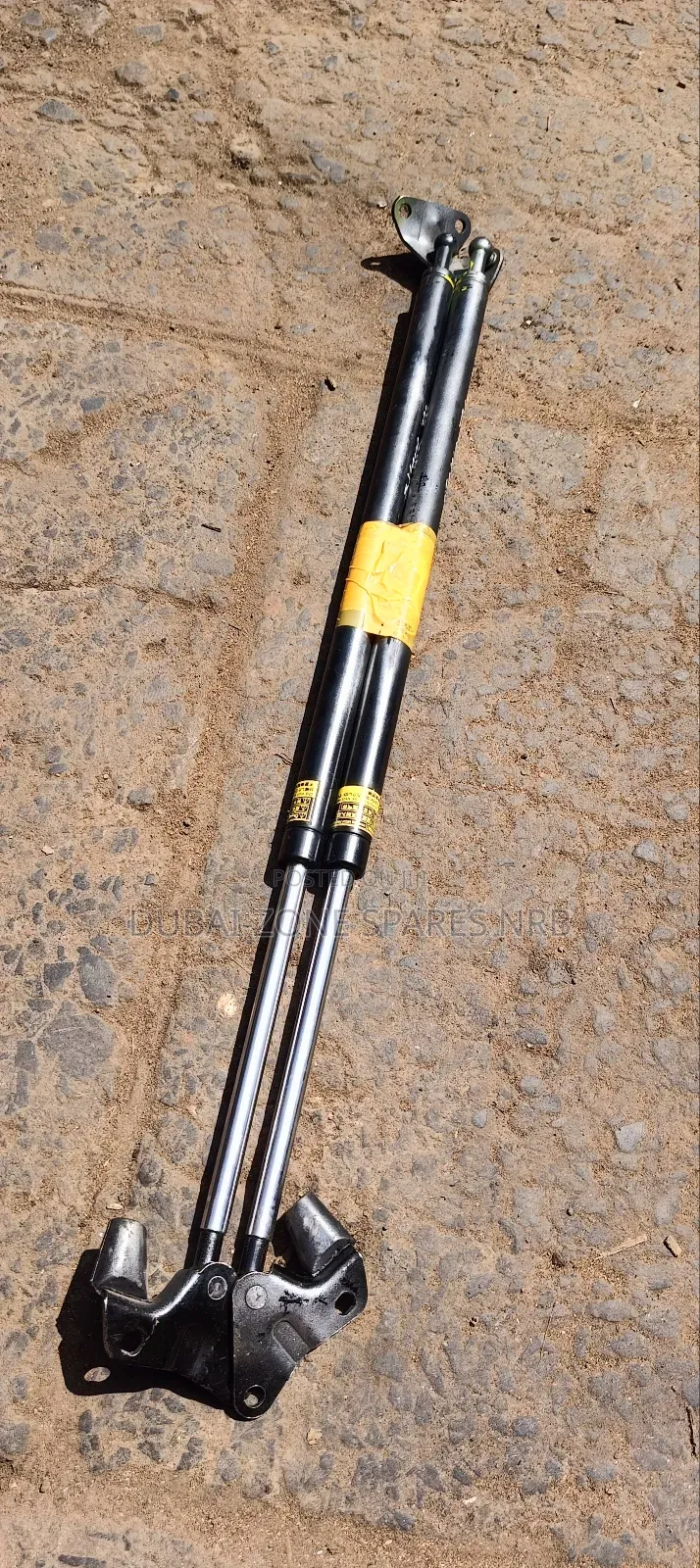 Hiace 7l Boot Shocks Available