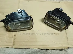 Nissan Sunny B15 Foglights
