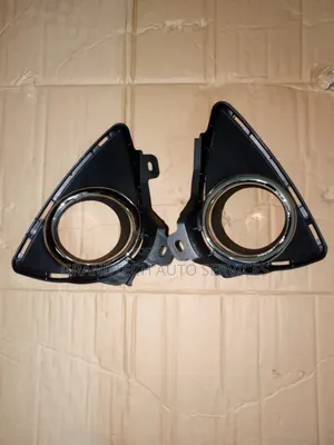 Auris 2010-2013 Foglight Covers. ::