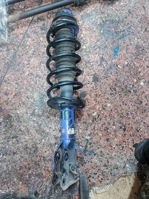 Honda Vezel Shock Plus Mountain - main view