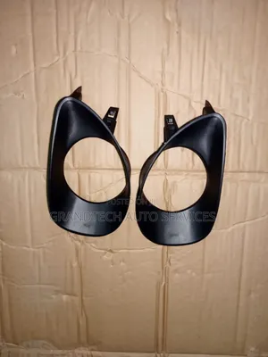 Vitz 2005 Foglight Cover