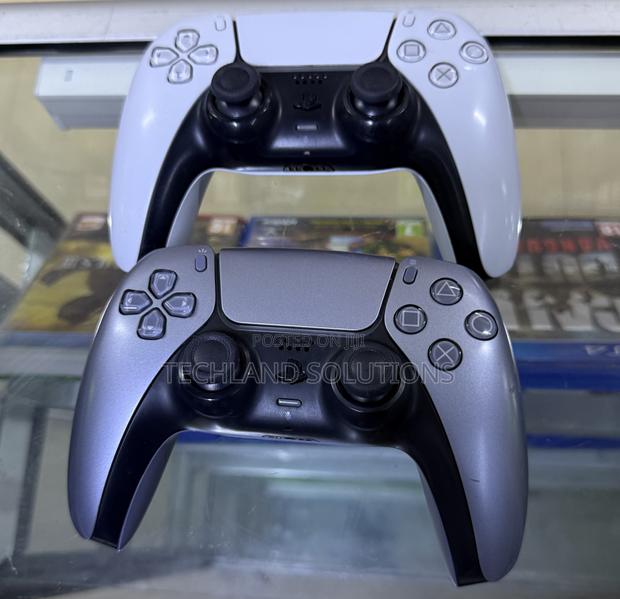 Well Used Playstation 5 Pad - main view