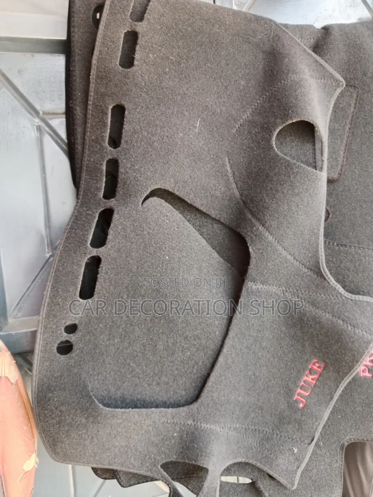 Nissan Juke Black Dash Mat
