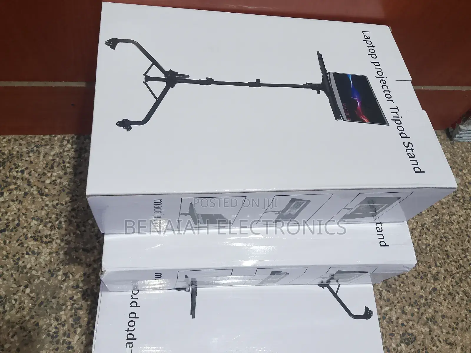 Excellent Laptop/Projector Tripod Stand.Stable Flexible