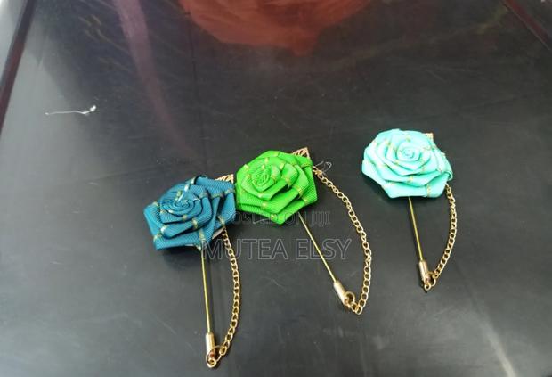 Green Lapel Chain Pins - main view