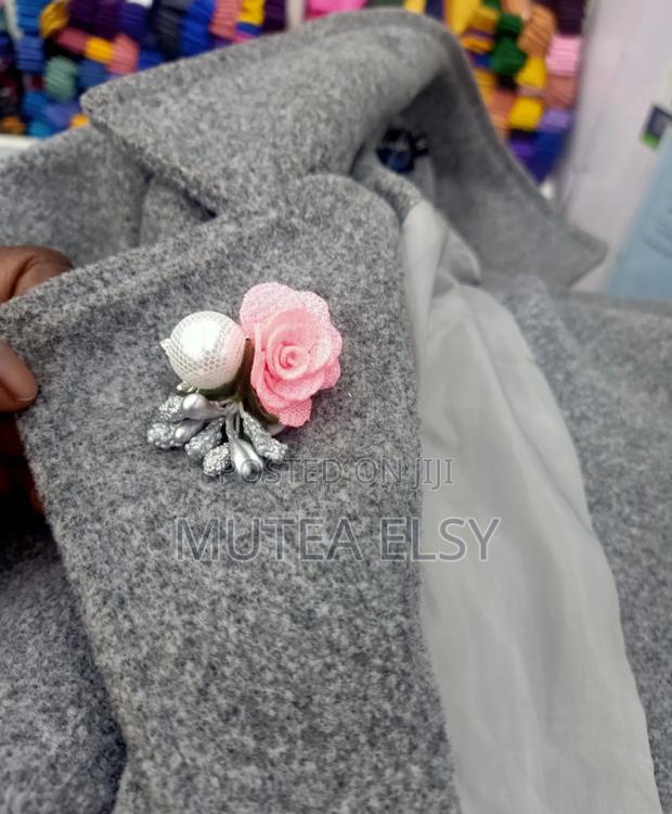 Soft Pink Lapel Chains - thumbnail 3