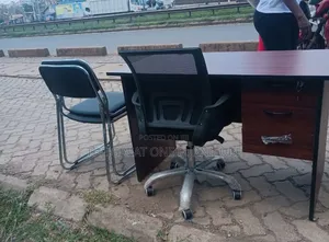 1m Office Desk With Secretarial Mesh Office Chair Hv4rs
