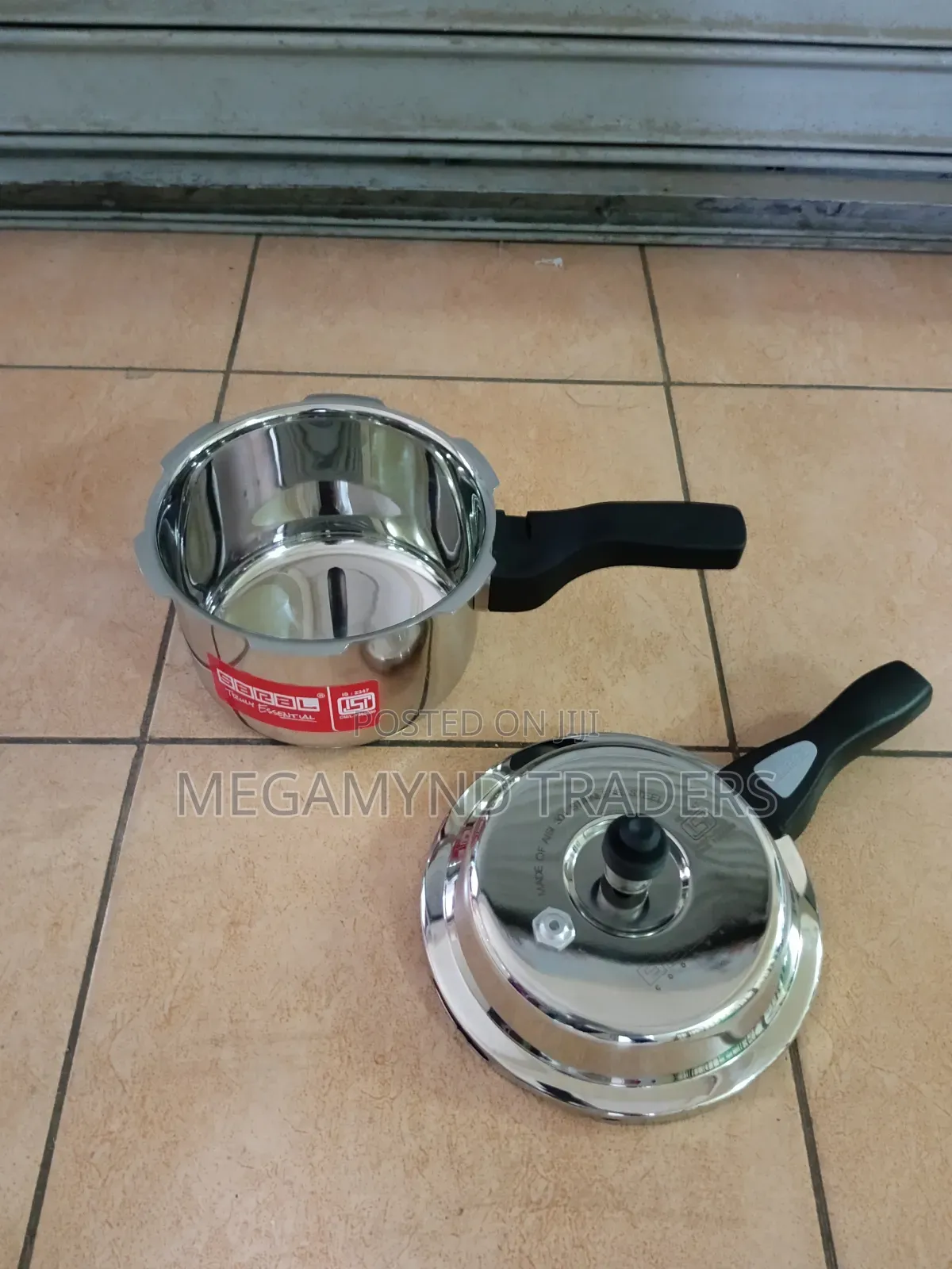 3 LTR Stainless Steel Pressure Cooker/Induction Pressure Cooker