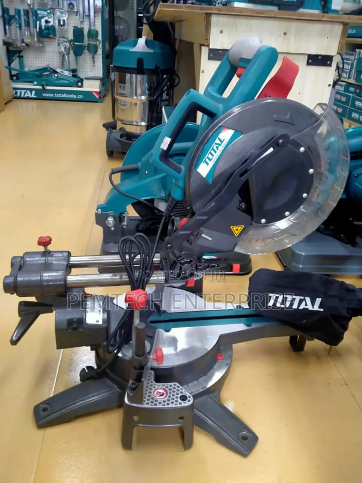 Total Ts42182551 255mm 1800w Mitre Saw