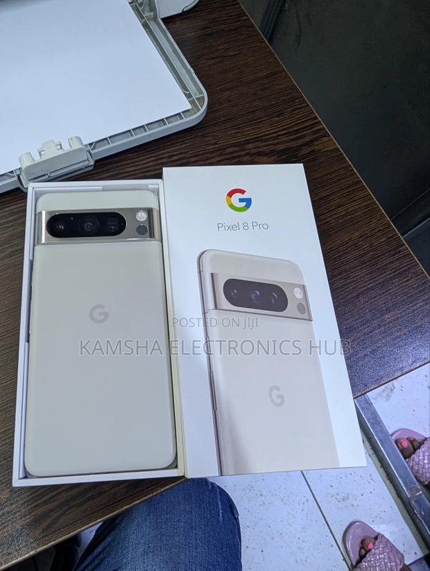 Google Pixel 8 Pro 256 GB Silver - main view