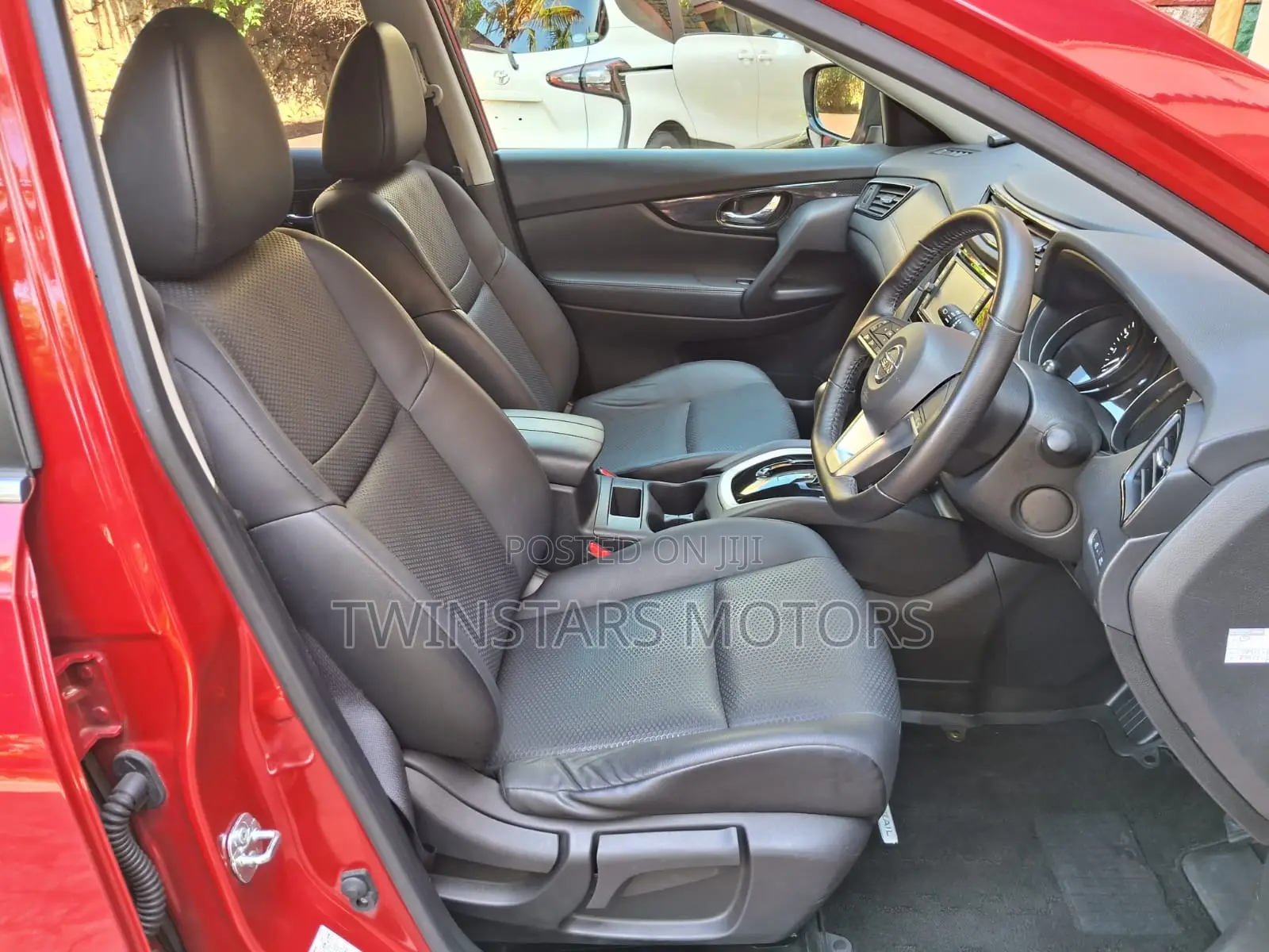 Nissan X-Trail 2.0 Petrol AWD 2018 Red