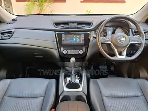 Nissan X-Trail 2.0 Petrol AWD 2018 Red