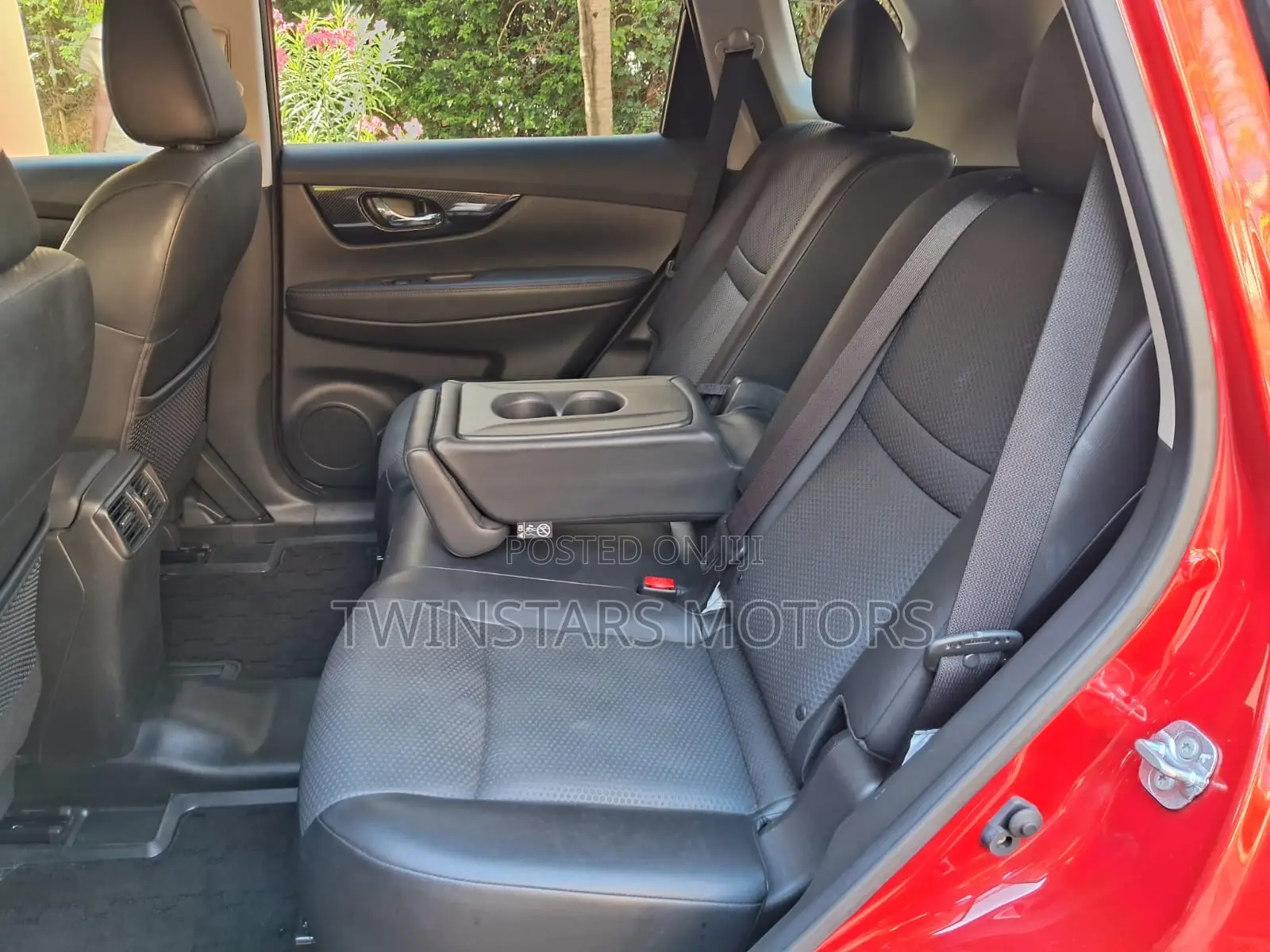 Nissan X-Trail 2.0 Petrol AWD 2018 Red
