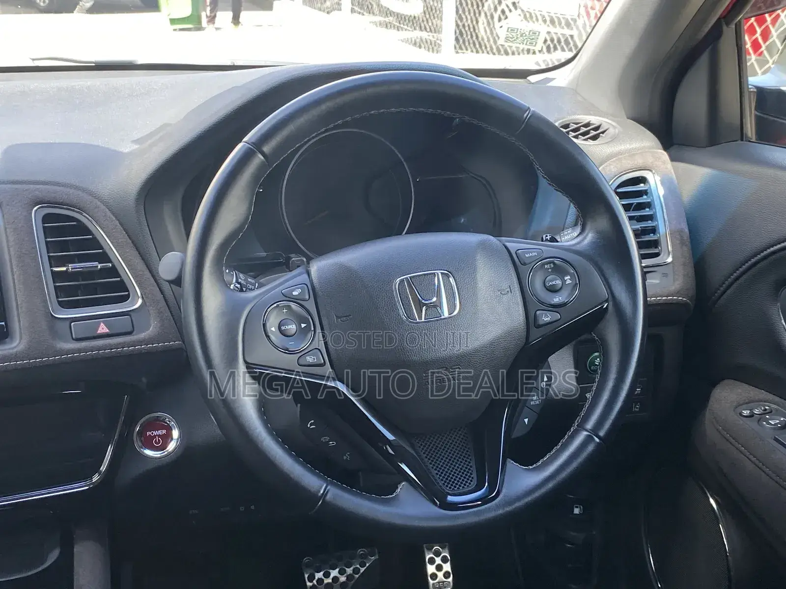 Honda Vezel 2018 Red