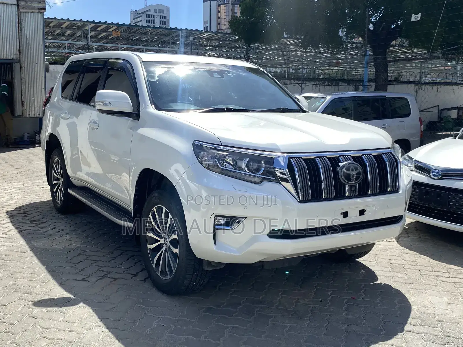 Toyota Land Cruiser Prado 2018 White