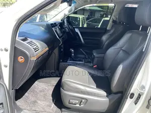Toyota Land Cruiser Prado 2018 White