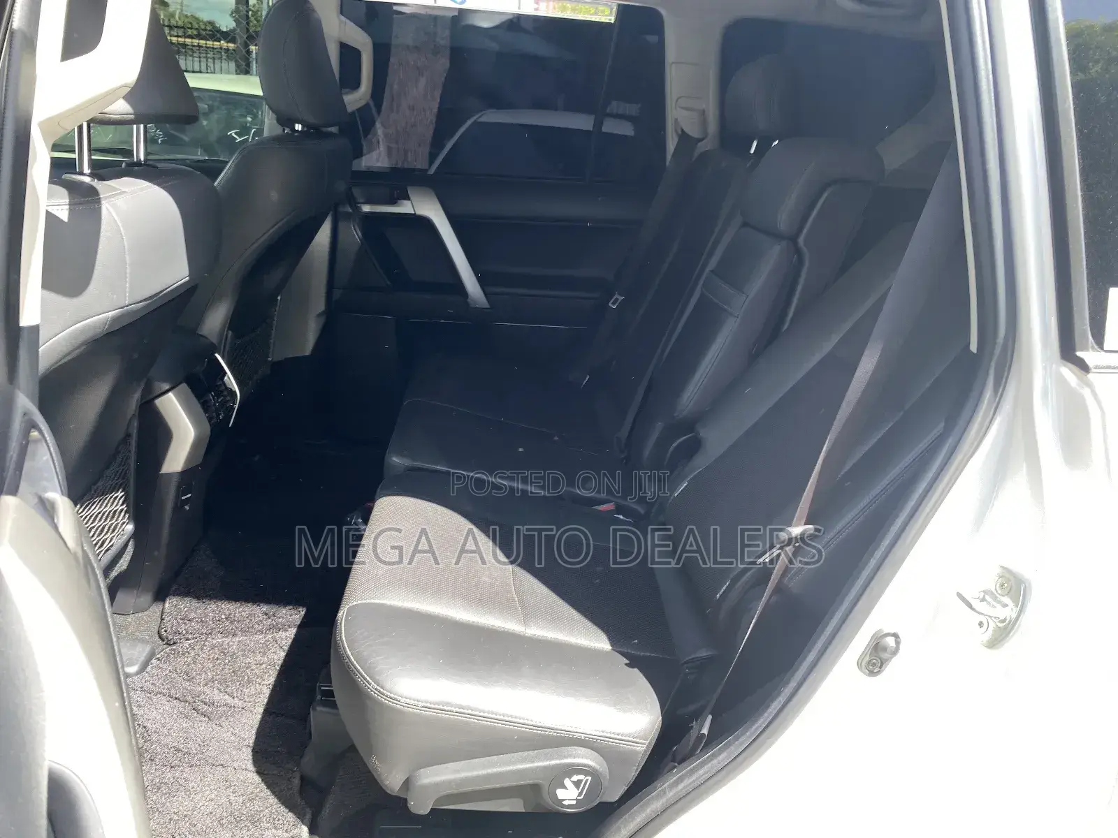 Toyota Land Cruiser Prado 2018 White