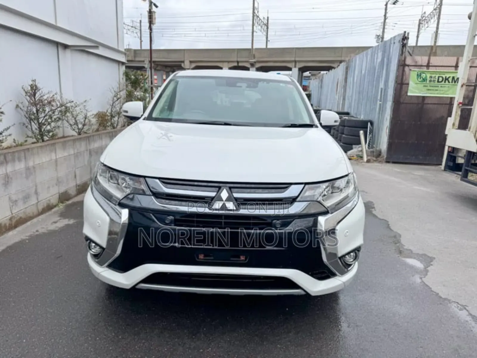 Mitsubishi Outlander 2018 Off white