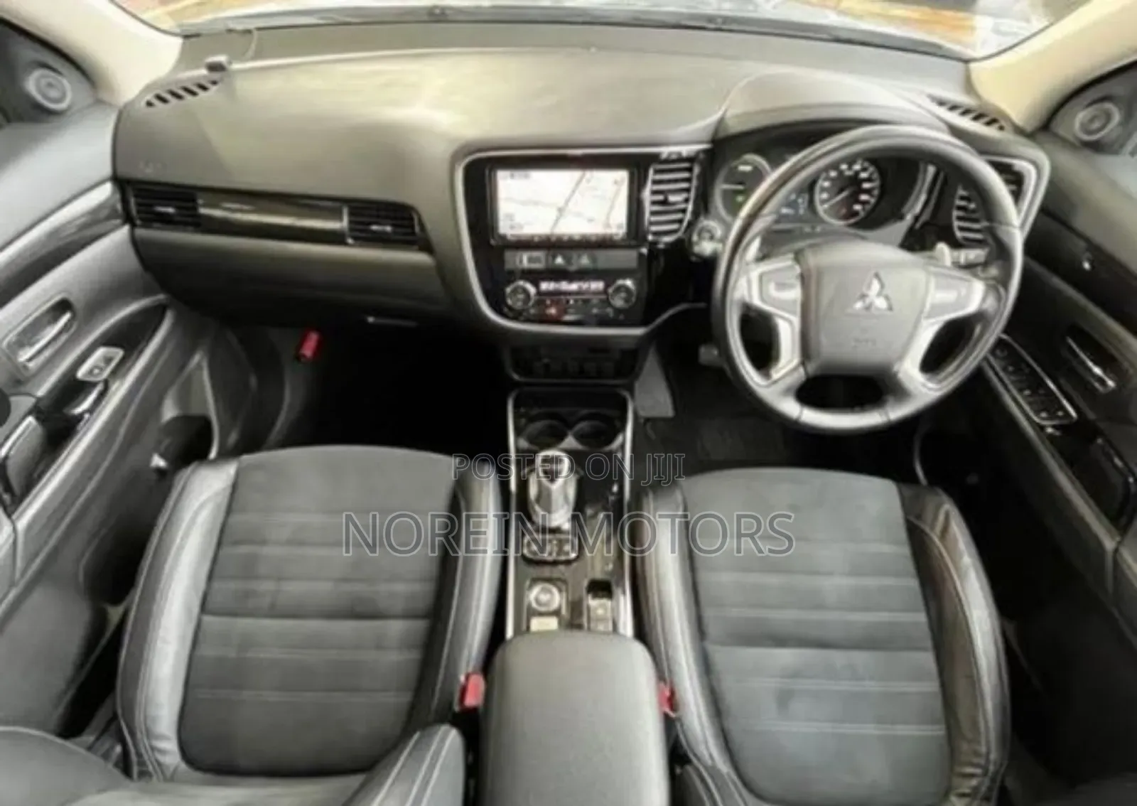 Mitsubishi Outlander 2018 Off white