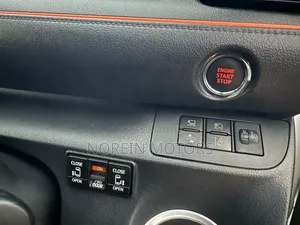 Toyota Sienta 2019 Off white